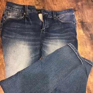 !SALE! Medium wasted blue faded jeans